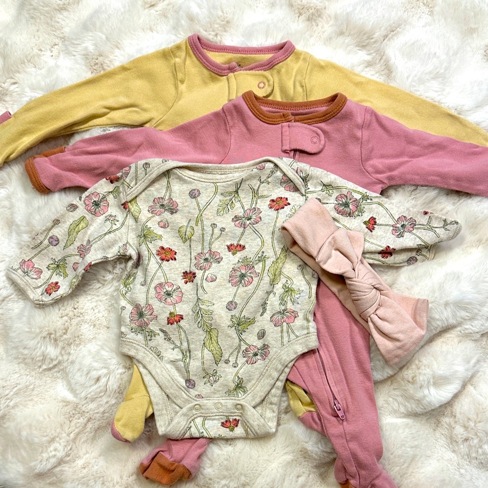 Cloud Island Onesies and Footsies Newborn Bundle
